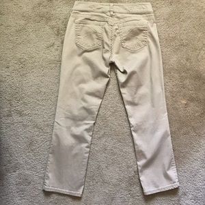Silver Women’s Suki Capris Size W29 Khaki
